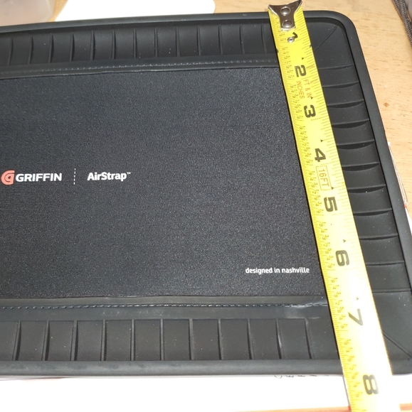 Griffin AirStrap for iPad - Picture 3 of 4